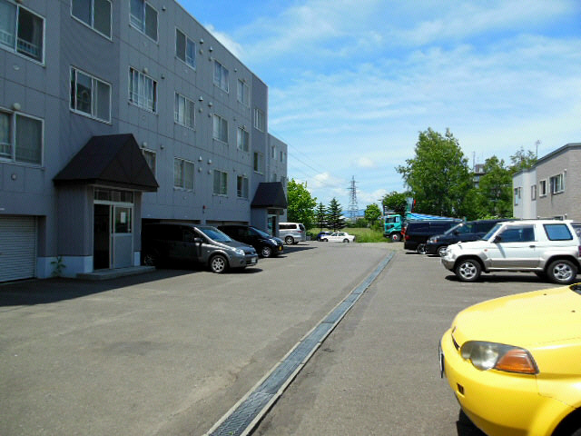 日之出ハイツ 駐車場