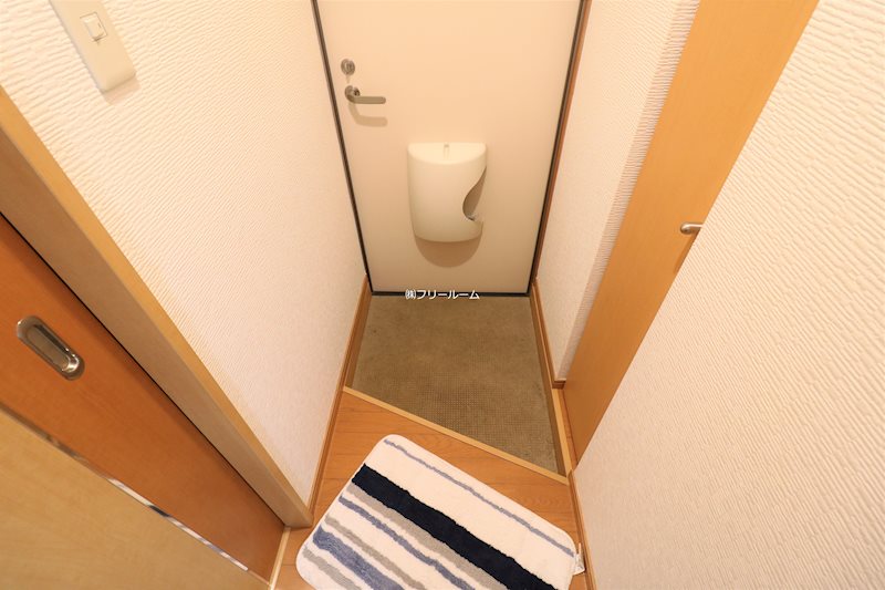 エルムーン月寒中央 玄関