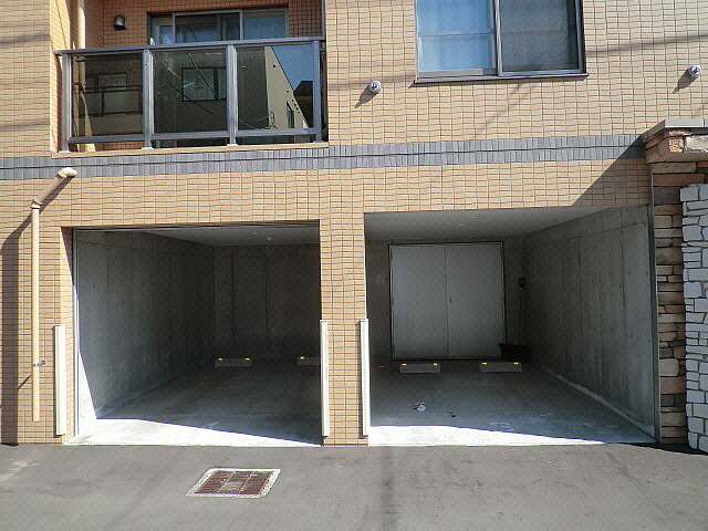 北海道札幌市東区北二十四条東１３丁目 駐車場