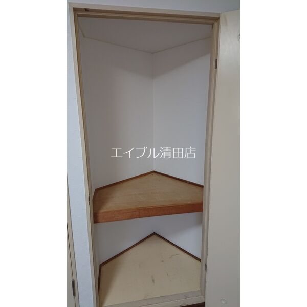 サクシーズ北野 収納