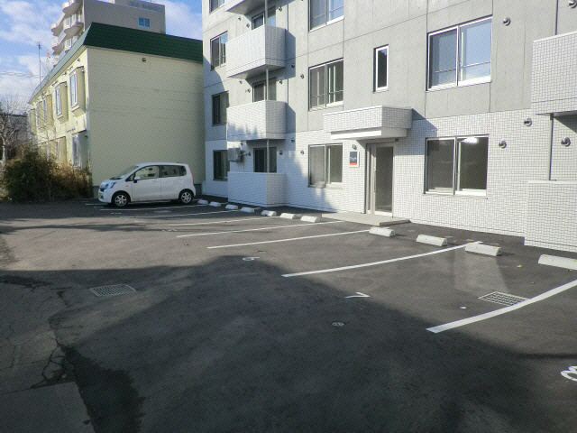 北海道札幌市東区北十六条東７丁目 駐車場