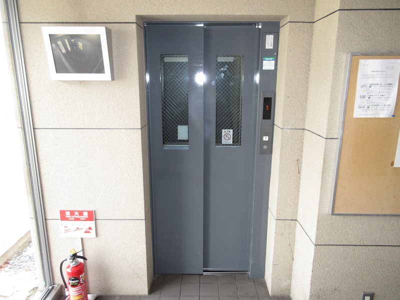 イーストウォール ロビー