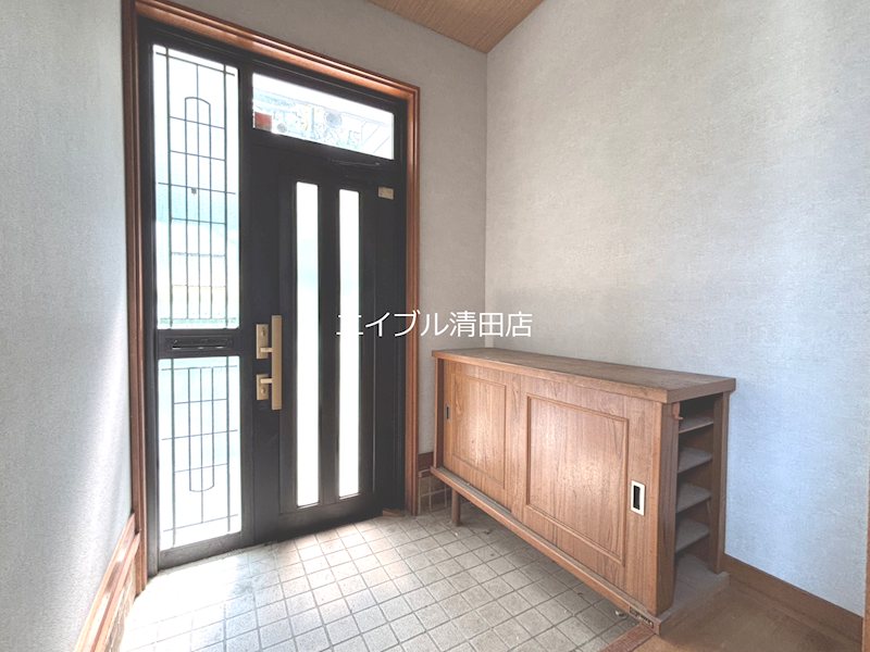 大曲南ヶ丘5丁目戸建 玄関