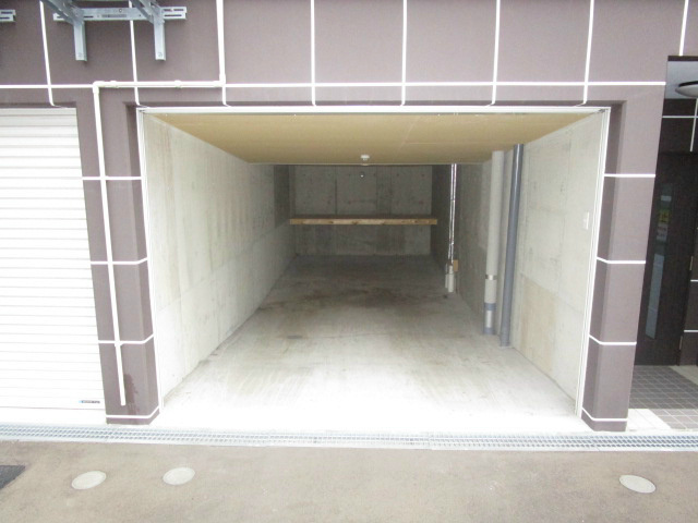 北海道札幌市東区本町二条２丁目 駐車場