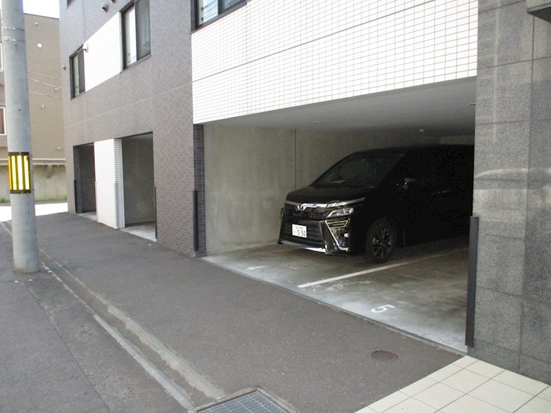 北海道札幌市東区北七条東６丁目 駐車場