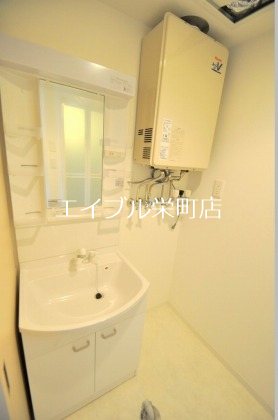 北海道札幌市東区北九条東８丁目 洗面所
