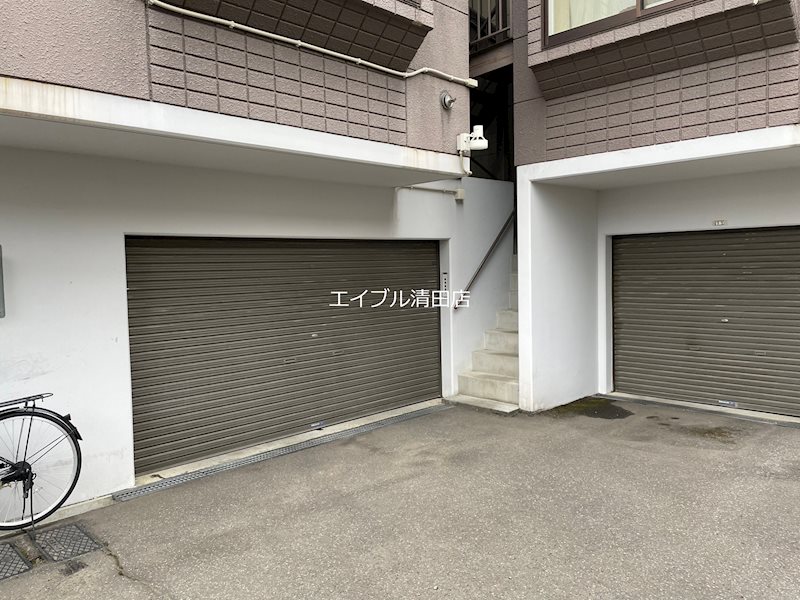 アルルカン真栄 エントランス