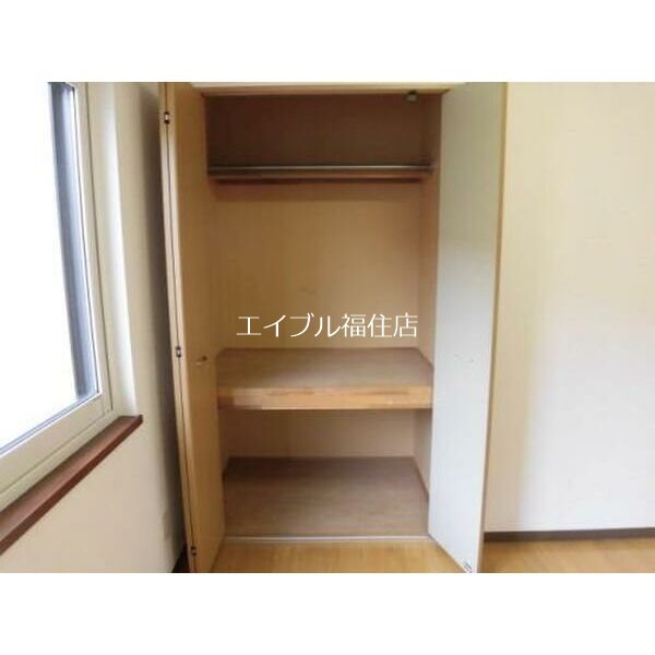 伍番館 収納