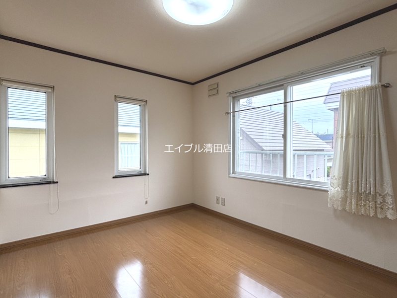 大曲末広2丁目11-8　戸建 ベッドルーム