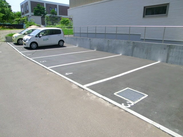 グリーンネックレス 駐車場