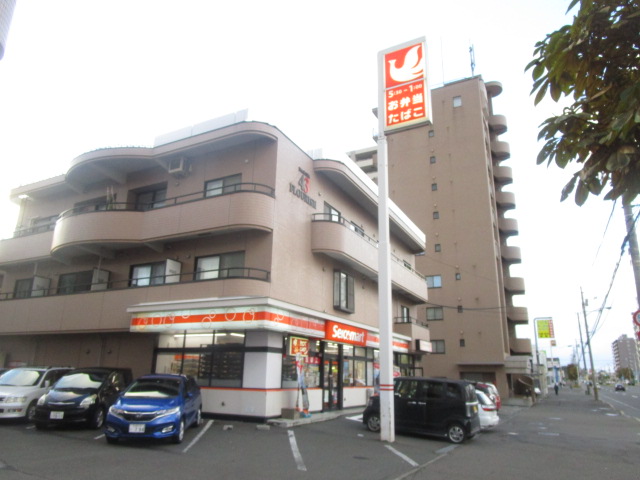 北海道札幌市東区北四十六条東１７丁目 コンビニ