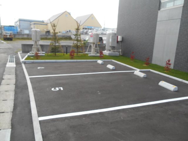 パレスニーノ北広島Ⅱ 駐車場