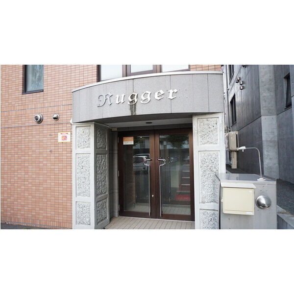 ラガーハイム本郷通 エントランス