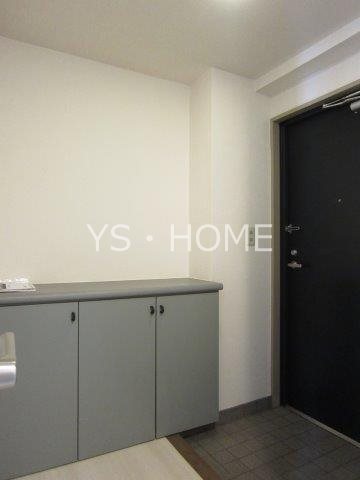 フォリスト 玄関