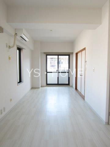 フォリスト リビング