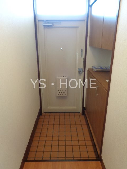 上水ハイツ 玄関