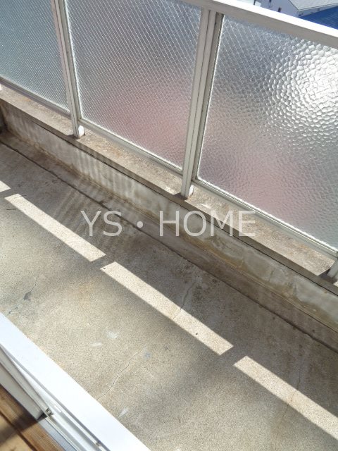 クラウンビル ベランダ