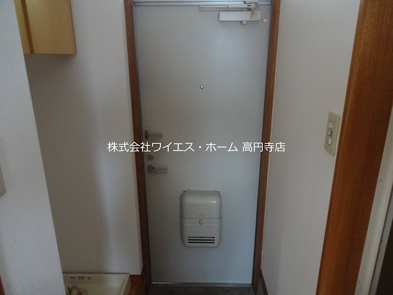 ビア・ローザ 玄関