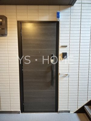 D-ROOM下連雀 玄関