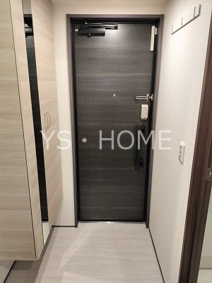 D-ROOM下連雀 玄関