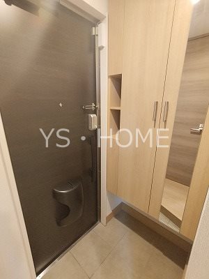 セレスティア中町 玄関