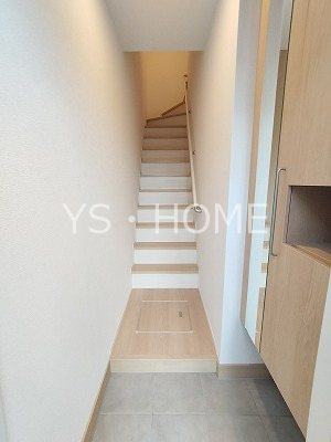 セレスティア中町 玄関