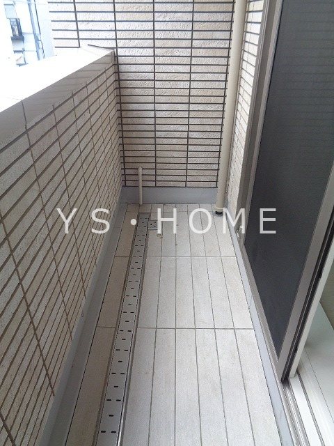 グランフォルトゥーナ久我山 ベランダ