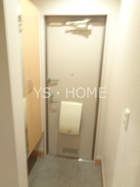クレールコート 玄関