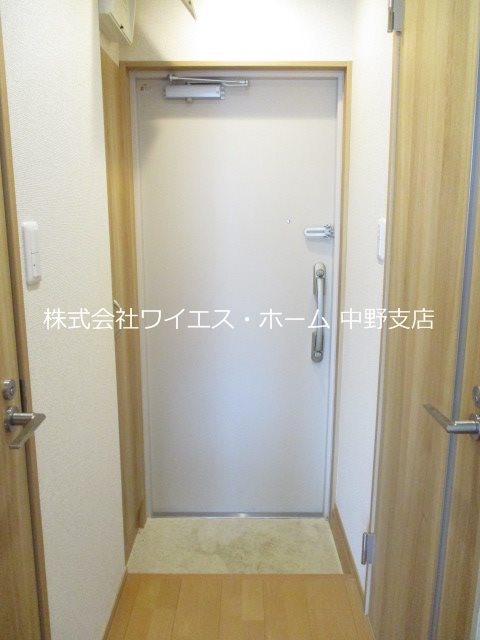 ヴェラータ桜山 玄関