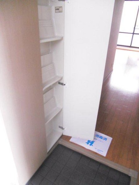 フラッツ夢夢　 玄関