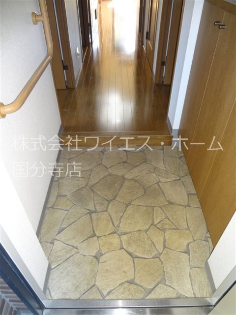 エストネオアージュ 玄関