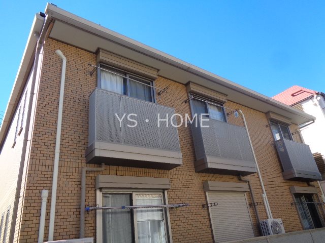 プラム　 外観