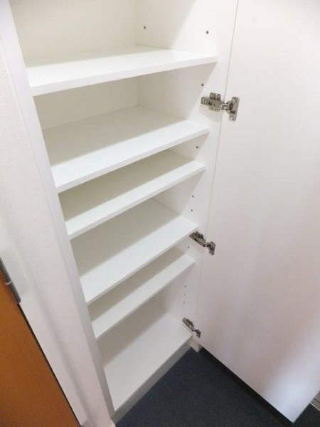 YM三鷹 玄関