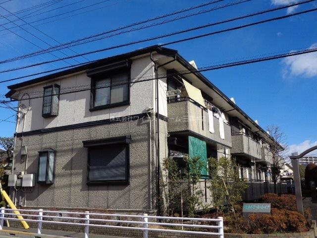 ヴェルドミール・レイナ 外観
