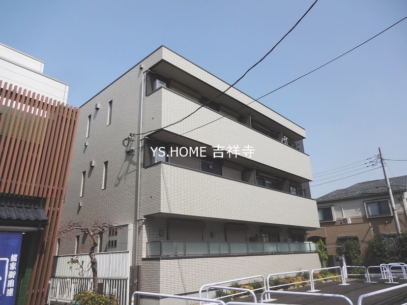 アンテリュール  外観