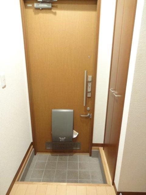 クレール武蔵野 玄関