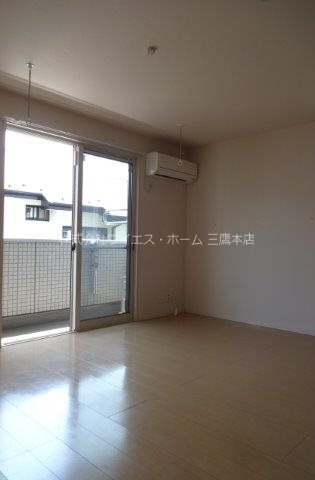 ＣＡＰＥ　ＫＡＮＥＫＯ　B棟 リビング