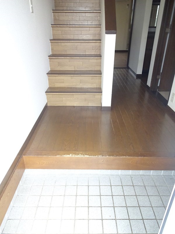 あすかE棟     玄関