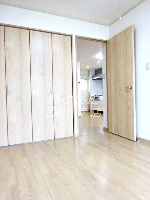 ベッドルーム