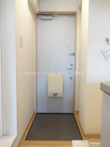 ブロス・Ｋ 玄関