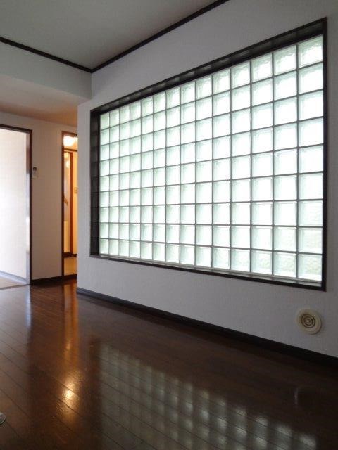 ライトコート深大寺 リビング
