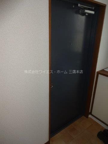 ねざさガーデンヒルズA 玄関