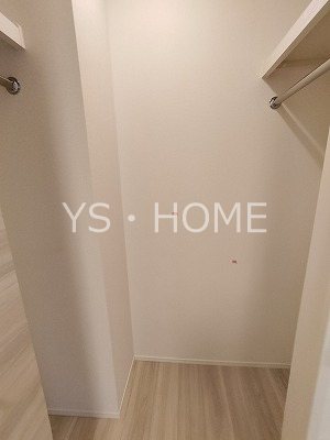 Prunier (プリュニエ) その他1