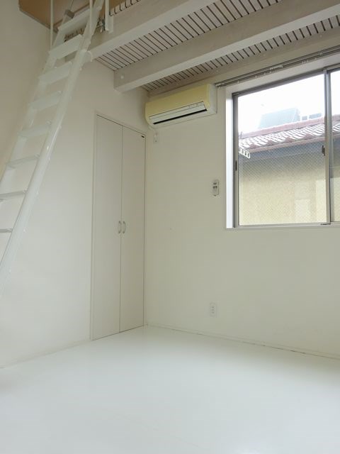 ベッドルーム