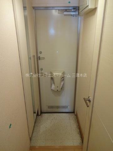 サンライズ 玄関