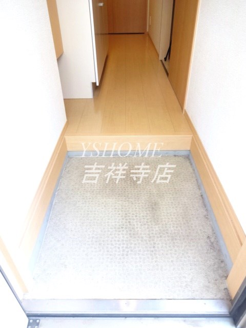 ガーデンハウスＫ  玄関