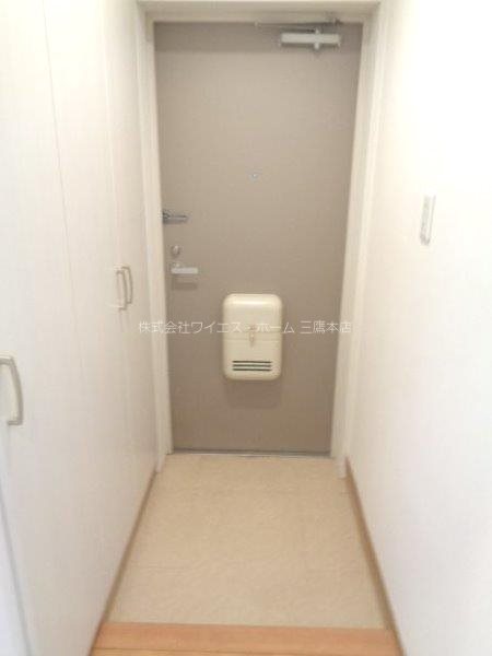 マノワール武蔵野 玄関