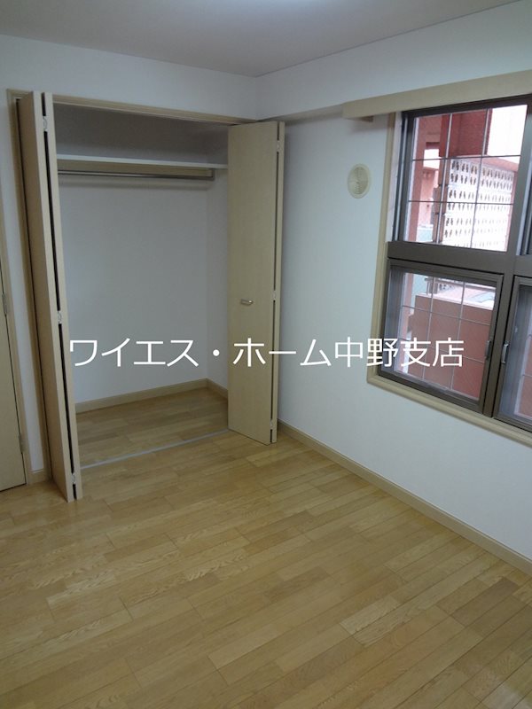 ベッドルーム