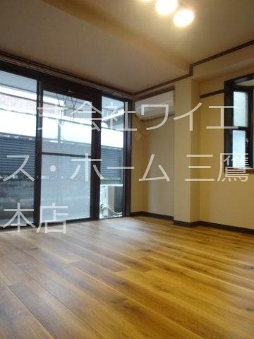 ブライト・ルシヨン その他8