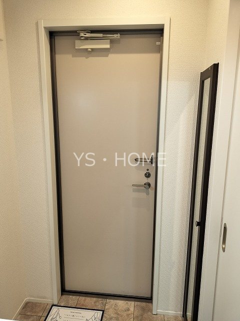 セブンシーズ 玄関